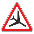 Дорожный знак 1.30 «Низколетящие самолеты» (металл 0,8 мм, II типоразмер: сторона 900 мм, С/О пленка: тип В алмазная)